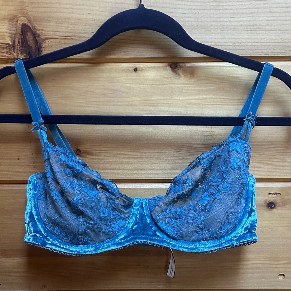 Victoria’s Secret Bra velvet lace underwire bra dream angels push-up no pad 36D